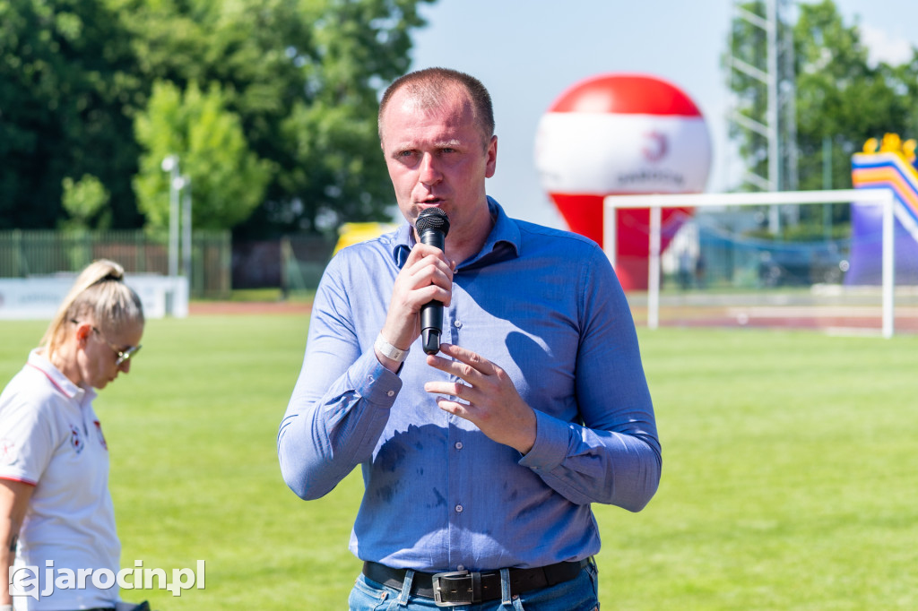 Piłkarskie święto w Jarocinie. Setki młodych zawodników i legendy futbolu na jednym stadionie