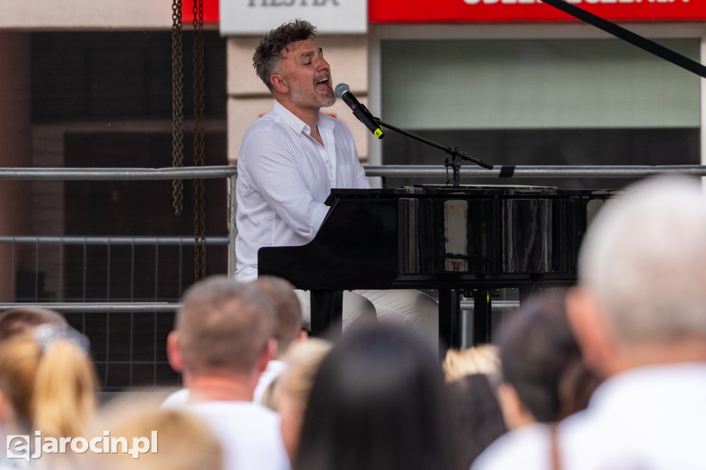 EKO-logiczna Gmina Jarocin i Mateusz Ziółko przyciągnęli mieszkańców na rynek
