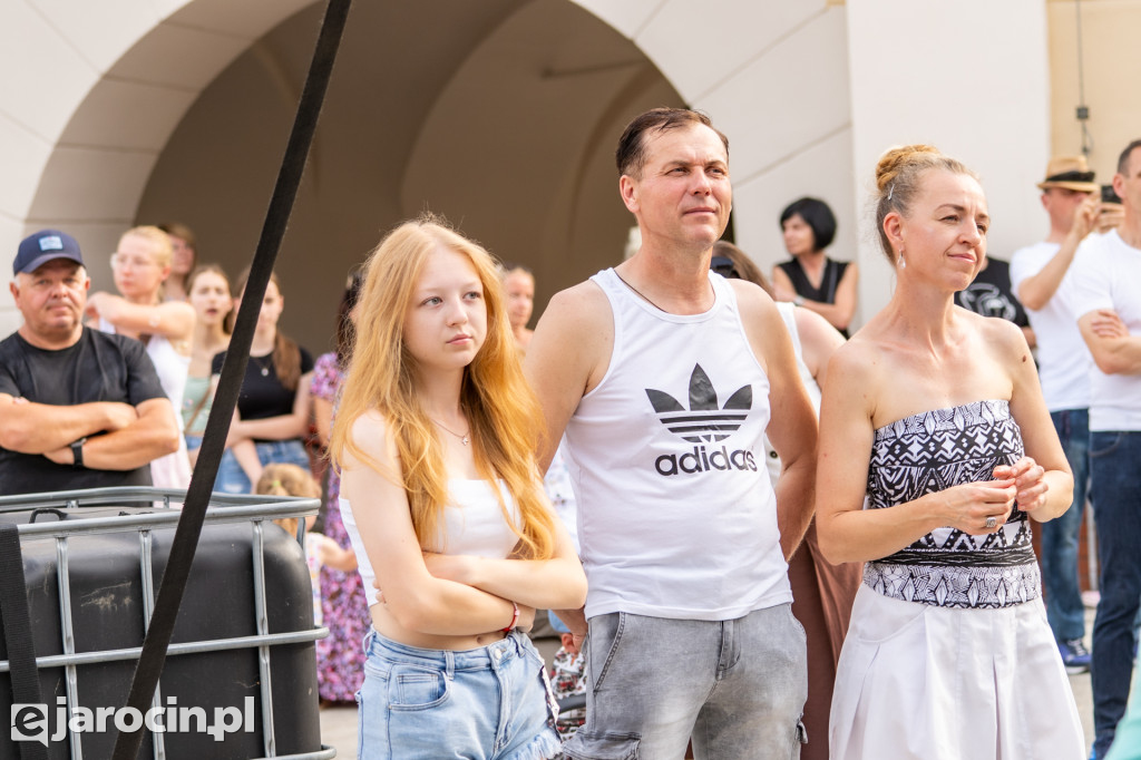 EKO-logiczna Gmina Jarocin i Mateusz Ziółko przyciągnęli mieszkańców na rynek