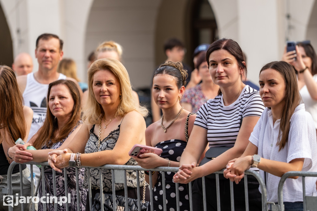 EKO-logiczna Gmina Jarocin i Mateusz Ziółko przyciągnęli mieszkańców na rynek