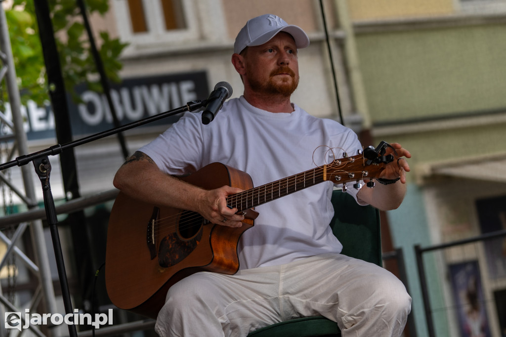 EKO-logiczna Gmina Jarocin i Mateusz Ziółko przyciągnęli mieszkańców na rynek