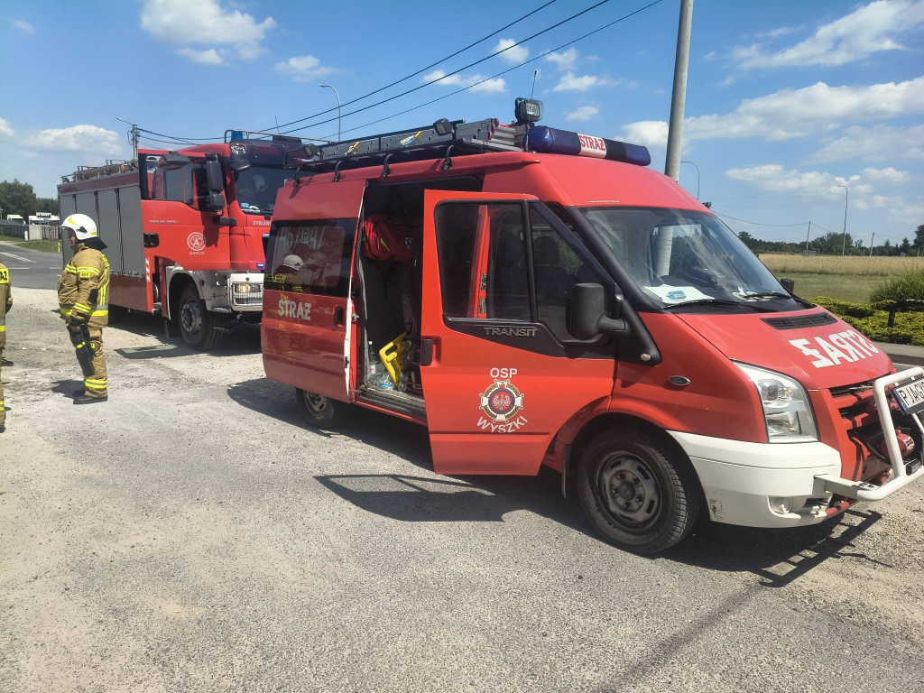 Pożar samochodu w Wyszkach