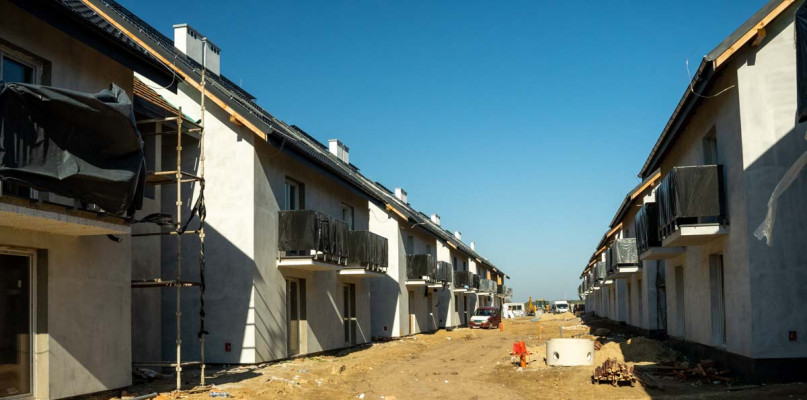 Rządowy program Mieszkanie Plus. Jak kolejne lokale powstają w gminie Jarocin? (ZD