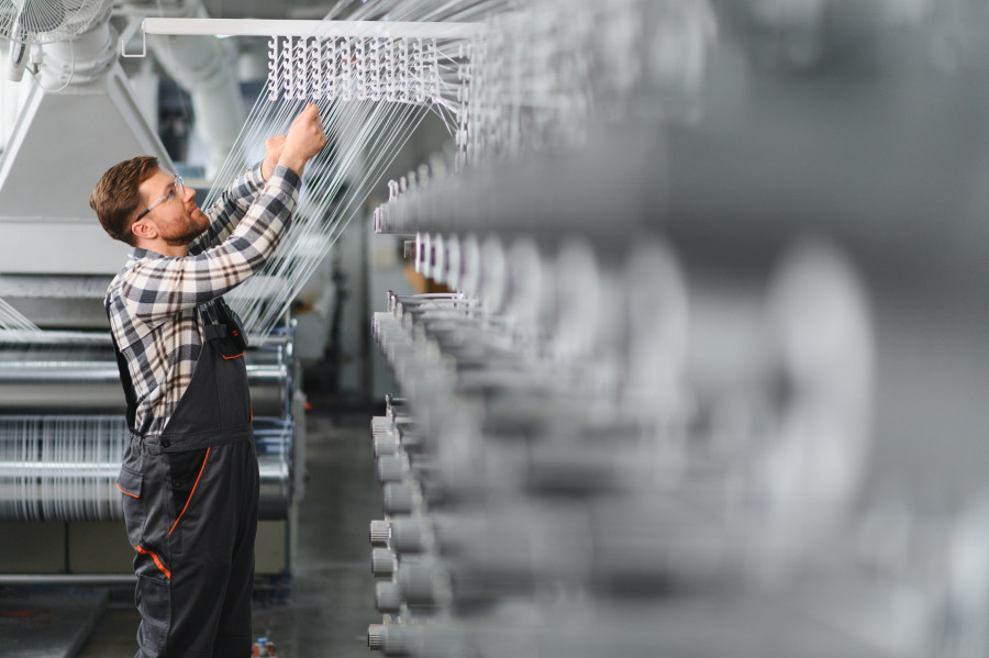 materiały partnera System wizyjny z kamerą kontrolujący jakość produktów na linii produkcyjnej