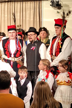 Zespół Folklorystyczny "Snutki" na patriotyczną nutę-1765