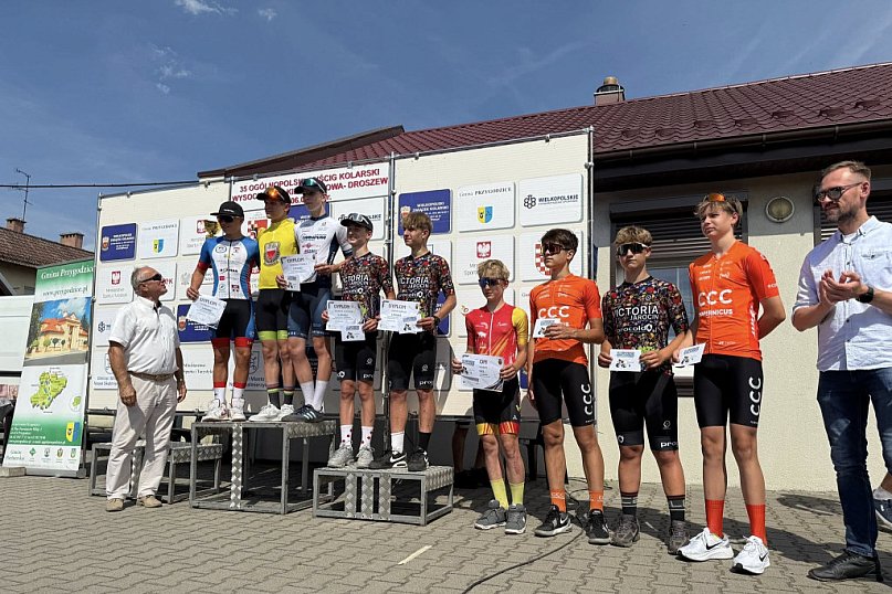 Zawodnicy Victorii w czołówce wyścigu etapowego w Wysocku Wielkim