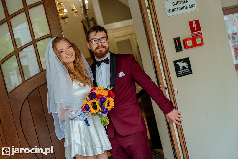 Miłość w rytmie rocka – ślub na Jarocin Festiwal 2025! (ZDJĘCIA)