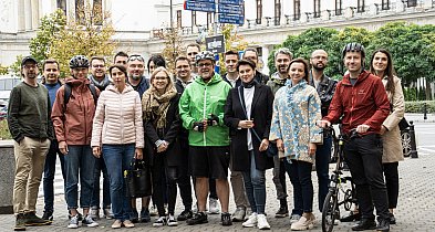 Czym najlepiej poruszać się po mieście? Rower z najwyższą punktacją, a samochód el