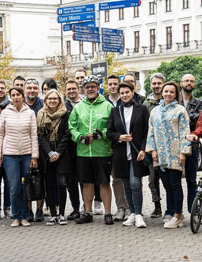Czym najlepiej poruszać się po mieście? Rower z najwyższą punktacją, a samochód el-7453