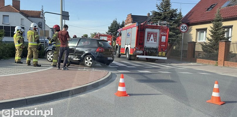 Kolizja w Jarocinie. Trzy osoby bez obrażeń, ale skrzyżowanie znów pod lupą - 13402