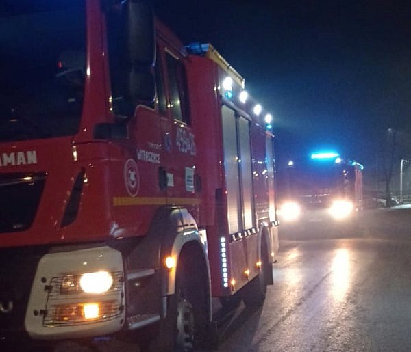Wyciek czadu w Kotlinie. Strażacy ewakuowali 11 osób-13511