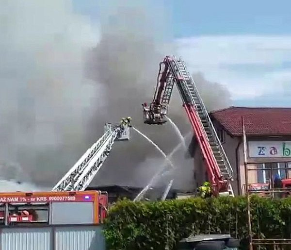 Pożar w Gutowie Wielkim. W akcji gaśniczej jednostka z naszego powiatu FOTO, WIDEO-13863