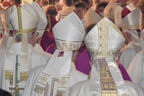 Biskupi po obradach. Krytyka ministerstwa i nowa komisja ds. nadużyć-13950