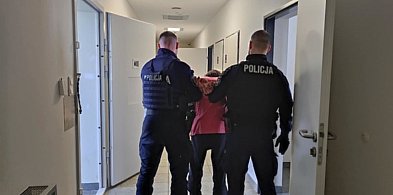 Dusił policjanta przy bankomacie. 40-latek trafił do aresztu (WIDEO)-13942