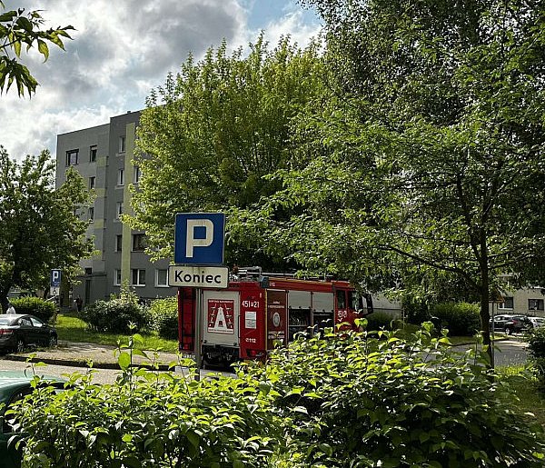 Strażacy znów na os. Konstytucji 3 Maja. Tym razem przez kuchenkę gazową-14141