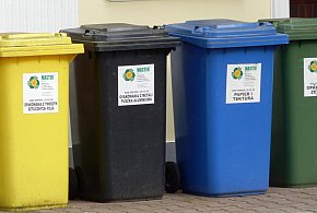 Koniec z darmowymi workami na śmieci. Tak zmieniają się zasady w gminach-14344