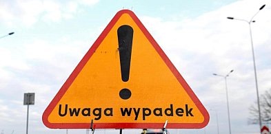 Groźne zderzenie między Zakrzewem a Goliną. Jedna osoba trafiła do szpitala-14364