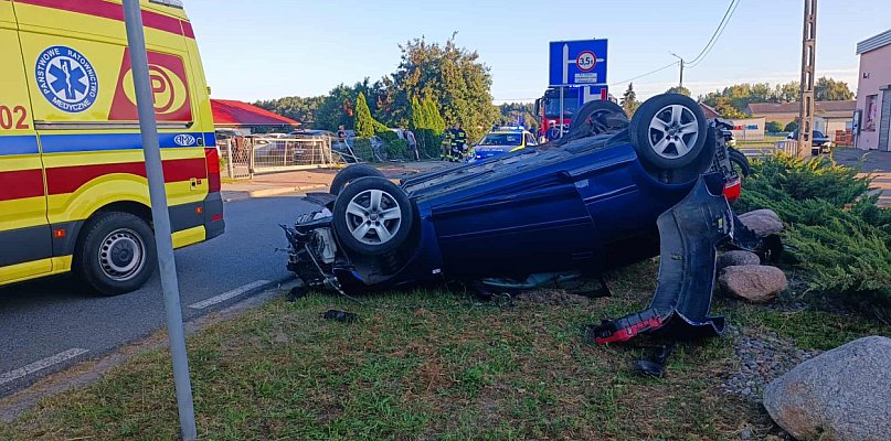 Wypadek w Sierszewie. Trzy osoby trafiły do szpitala (ZDJĘCIA) - 14791