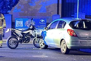 Zderzenie samochodu i motocykla w Jarocinie. Jedna osoba ranna (ZDJĘCIA, NOWE)-16461