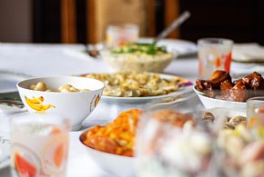 Polacy znów sięgną głębiej do kieszeni. Tyle wydają na świąteczne jedzenie-16527