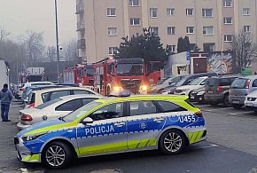 Niewielkie zadymienie w mieszkaniu. Szybka akcja służb w Jarocinie-16626