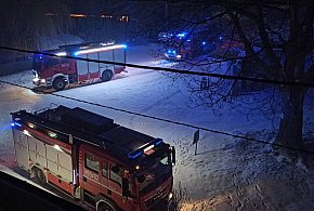 Pożar w kominie i pilna pomoc medyczna. Intensywny poranek służb ratunkowych-16819