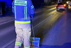 Nietypowa interwencja w Jarocinie. Olej rozlany na 8 kilometrach (ZDJĘCIA)