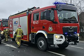 Straż i policja na skrzyżowaniu w Witaszycach. Zderzyły się tam dwa samochody