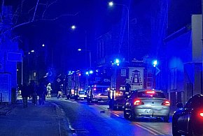 Pożar sadzy w kamienicy. Strażacy interweniują na ul. Św. Ducha (ZDJĘCIA)