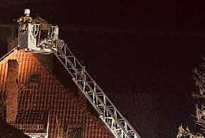 Wieczorna akcja strażaków przy ul. Nowej w Jarocinie. Brak utrudnień w ruchu