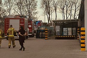 Czujka wykryła gaz w sklepie przy ul. Powstańców Wlkp. W akcji strażacy (ZDJĘCIA)