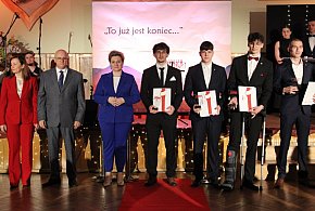 Zakończenie roku maturzystów. Jubileusz, emocje i nowe wyzwania (ZDJĘCIA)