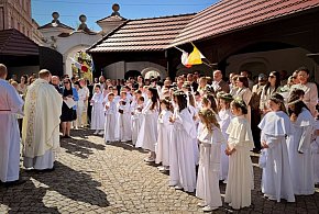 Pierwsza Komunia Święta 2026 w parafii pw. Św. Marcina w Jarocinie FOTORELACJA