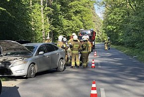 Zderzenie dwóch aut pod Jarocinem. Podróżowały nimi cztery osoby (ZDJĘCIA)