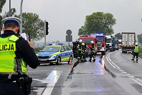 Trzy auta rozbite na DK11 pod Klęką. Do szpitala trafiła trójka dzieci