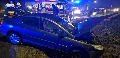 Chwile niepokoju w Parzewie. 79-latek zatrzymał się na poboczu (ZDJĘCIA)