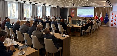 Radni obradują w Jaraczewie. Wotum zaufania i budżet 2025 pod lupą