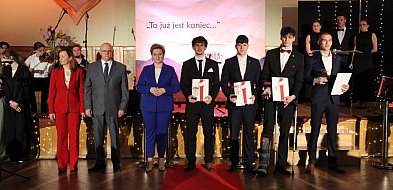 Zakończenie roku maturzystów. Jubileusz, emocje i nowe wyzwania (ZDJĘCIA)