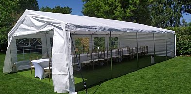 Wynajem namiotów jako alternatywa dla sal eventowych – realne korzyści