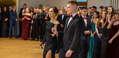 Studniówka 2025 maturzystów ZSP nr 1 w Jarocinie FOTORELACJA