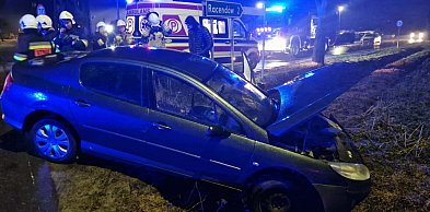 Chwile niepokoju w Parzewie. 79-latek zatrzymał się na poboczu (ZDJĘCIA)