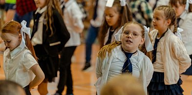 Setki absolwentów wróciły do „Czwórki”. Tak wyglądało świętowanie 80-lecia! (FOTO)-15513