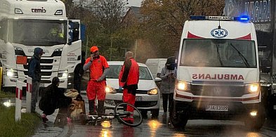 Potrącenie rowerzystki na DK 11 w Witaszycach. 62-latka otrzymała mandat-15794