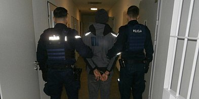 Policjanci z Jarocina zatrzymali 20-latka z Uzbekistanu. Miał zakaz pobytu w UE-15908