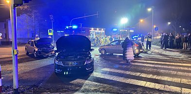 Wypadek w Mieszkowie. Trzy auta zderzyły się na starej „11” (ZDJĘCIA, NOWE)-16371