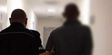 Uderzył nieletniego syna w twarz. 37-latek z Jarocina z zarzutami