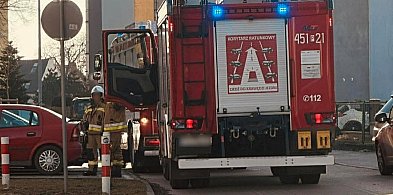 Podejrzenie ulatniania się gazu w bloku w Jarocinie. Służby szybko na miejscu