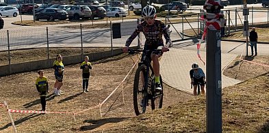Sezon kolarski ruszył. Zawodnicy Victorii Jarocin ścigali się w Kaliszu (ZDJĘCIA)