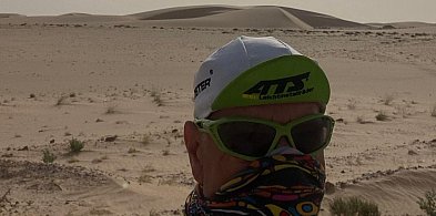 Jarocinianin przemierza Afrykę rowerem. Przed nim tysiące kilometrów do Dakaru