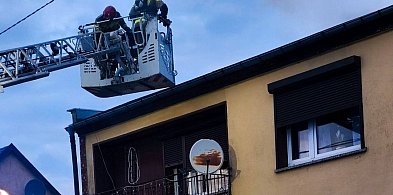 Wieczorna interwencja w gminie Jaraczewo. Zapalił się przewód kominowy (ZDJĘCIA)